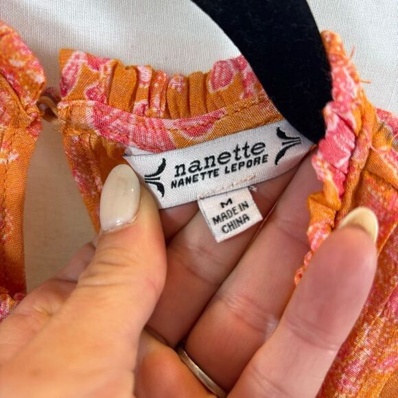 Nanette Nanette Lepore Brand Floral Print Pin Tuck Ruffle Sleeve Blouse‎ Medium - Picture 12 of 13